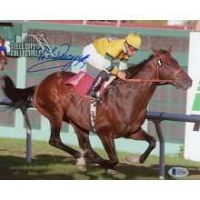 Laffit Pincay Jr Autographed 8x10 Photo (Yellow Shirt) - BAS COA