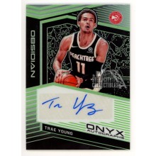 Trae Young 2019-20 Panini Obsidian Onyx Autograph Card #OA-TYG 08/25